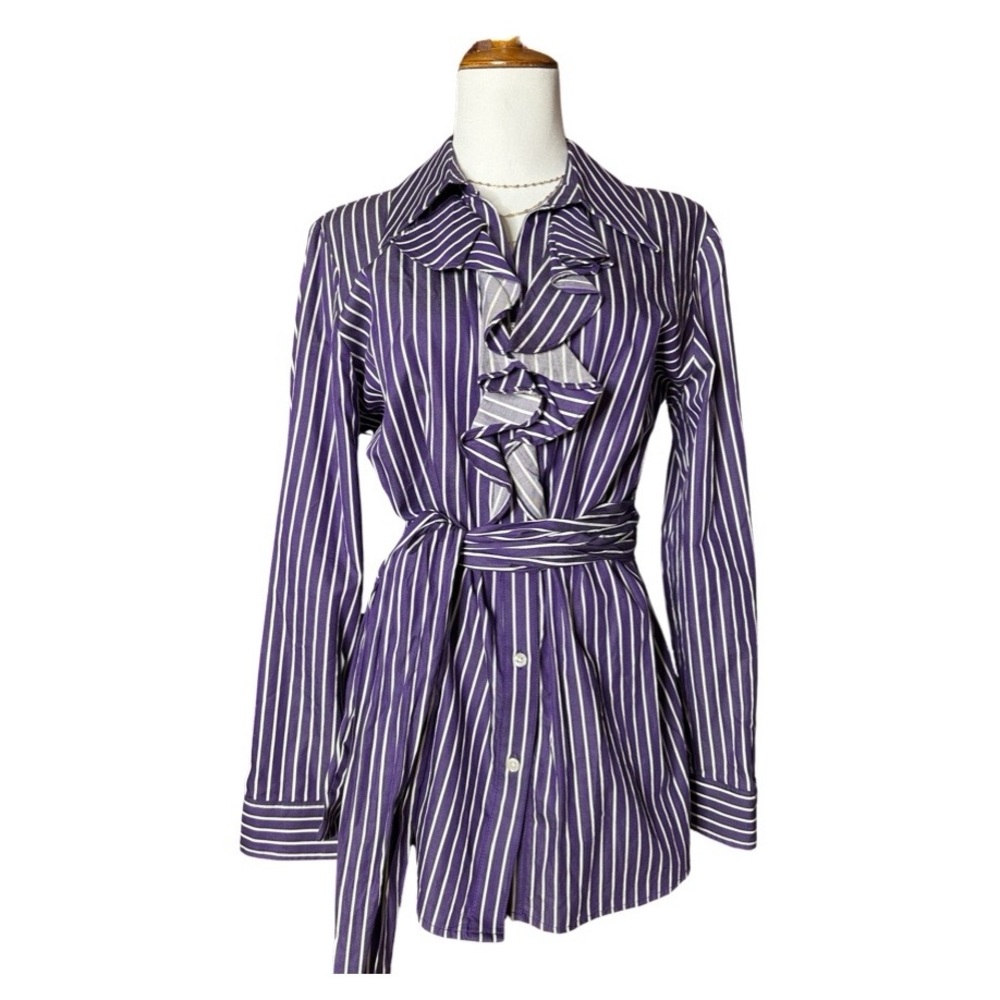 Size L Jones New York Tunic length blouse with ruffle front and tie at waist.